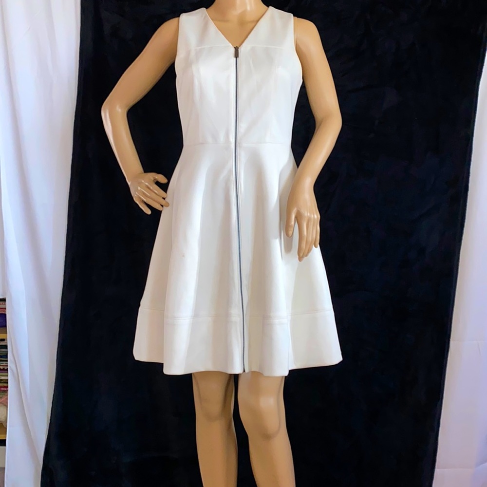 🕊🐇A-Line Zipper Fully Lined Ivory Dress Size 2 Vince Camuto